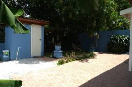 2 Bedrooms 3 Bathrooms, Apartment for Sale in Kingston 8