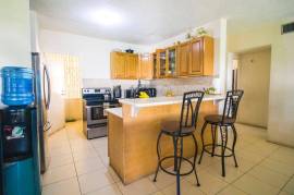 2 Bedrooms 2 Bathrooms, Apartment for Sale in Kingston 5