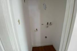 2 Bedrooms 1 Bathrooms, Apartment for Sale in Kingston 8