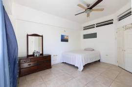 2 Bedrooms 1 Bathrooms, Apartment for Sale in Kingston 5