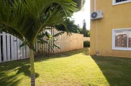 2 Bedrooms 2 Bathrooms, Apartment for Sale in Kingston 8