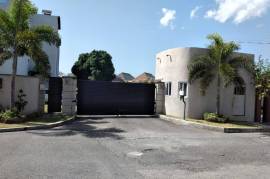 1 Bedrooms 1 Bathrooms, Apartment for Sale in Kingston 8