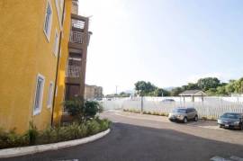 2 Bedrooms 2 Bathrooms, Apartment for Sale in Kingston 8