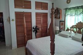 2 Bedrooms 3 Bathrooms, Apartment for Private in Kingston 8