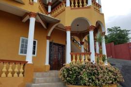 2 Bedrooms 2 Bathrooms, Apartment for Sale in Kingston 8