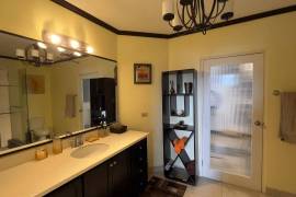 1 Bedrooms 1 Bathrooms, Apartment for Sale in Kingston 19