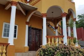 2 Bedrooms 2 Bathrooms, Apartment for Sale in Kingston 8