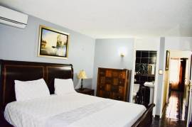 2 Bedrooms 3 Bathrooms, Apartment for Sale in Kingston 8