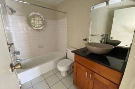 2 Bedrooms 1 Bathrooms, Apartment for Sale in Kingston 8