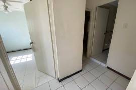 2 Bedrooms 1 Bathrooms, Apartment for Sale in Kingston 8