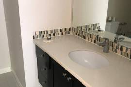 1 Bedrooms 1 Bathrooms, Apartment for Sale in Kingston 19