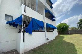 2 Bedrooms 2 Bathrooms, Apartment for Sale in Kingston 8