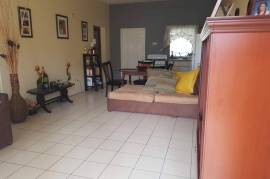 2 Bedrooms 1 Bathrooms, Apartment for Sale in Kingston 8