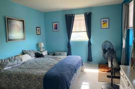 2 Bedrooms 1 Bathrooms, Apartment for Sale in Kingston 19