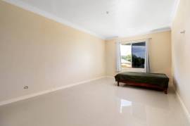 1 Bedrooms 2 Bathrooms, Apartment for Sale in Mandeville