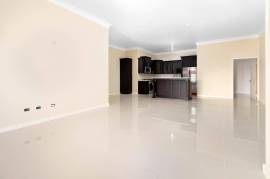 1 Bedrooms 2 Bathrooms, Apartment for Sale in Mandeville