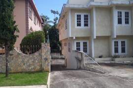 2 Bedrooms 1 Bathrooms, Apartment for Private in Montego Bay