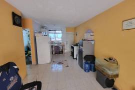 3 Bedrooms 1 Bathrooms, Apartment for Sale in Spanish Town