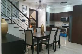 3 Bedrooms 4 Bathrooms, Apartment for Rent in Kingston 8