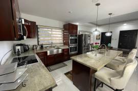 3 Bedrooms 4 Bathrooms, Apartment for Rent in Kingston 8