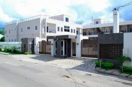 3 Bedrooms 4 Bathrooms, Apartment for Rent in Kingston 6