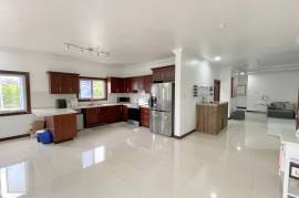 3 Bedrooms 4 Bathrooms, Apartment for Rent in Kingston 8