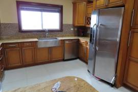 3 Bedrooms 4 Bathrooms, Apartment for Rent in Kingston 6