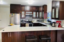 2 Bedrooms 2 Bathrooms, Apartment for Rent in Kingston 8