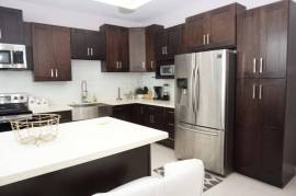 2 Bedrooms 3 Bathrooms, Apartment for Rent in Kingston 6