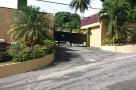 3 Bedrooms 3 Bathrooms, Apartment for Rent in Kingston 6