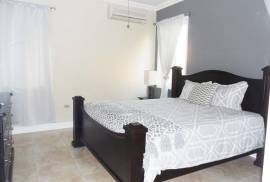 2 Bedrooms, Apartment for Rent in Kingston 6