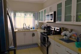 2 Bedrooms 2 Bathrooms, Apartment for Rent in Ocho Rios