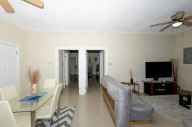 2 Bedrooms 3 Bathrooms, Apartment for Rent in Kingston 8