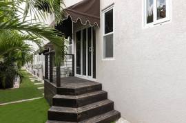 2 Bedrooms 3 Bathrooms, Apartment for Rent in Kingston 6