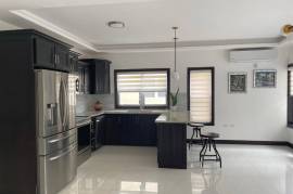 2 Bedrooms 3 Bathrooms, Apartment for Rent in Kingston 8