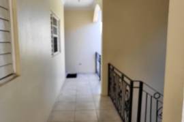 3 Bedrooms 3 Bathrooms, Apartment for Rent in Kingston 8