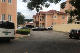 3 Bedrooms 31 Bathrooms, Apartment for Rent in Kingston 10