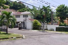 2 Bedrooms 2 Bathrooms, Apartment for Rent in Kingston 8