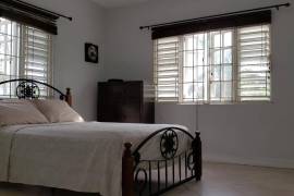 2 Bedrooms 2 Bathrooms, Apartment for Rent in Kingston 8