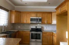 2 Bedrooms 3 Bathrooms, Apartment for Rent in Kingston 6