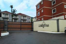 2 Bedrooms 3 Bathrooms, Apartment for Rent in Kingston 6