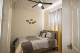 2 Bedrooms 2 Bathrooms, Apartment for Rent in Kingston 8