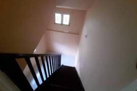 3 Bedrooms 3 Bathrooms, Apartment for Rent in Kingston 19