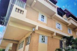 3 Bedrooms 3 Bathrooms, Apartment for Rent in Kingston 8