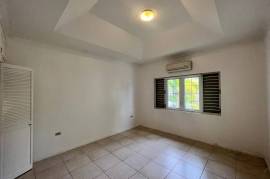 2 Bedrooms 2 Bathrooms, Apartment for Rent in Kingston 8