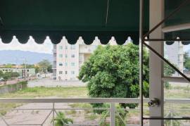 3 Bedrooms 2 Bathrooms, Apartment for Rent in Kingston 10