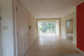 2 Bedrooms 2 Bathrooms, Apartment for Rent in Kingston 8