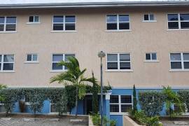 2 Bedrooms 2 Bathrooms, Apartment for Rent in Kingston 8