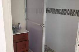 2 Bedrooms 2 Bathrooms, Apartment for Rent in Kingston 5