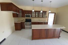 2 Bedrooms 3 Bathrooms, Apartment for Rent in Kingston 8